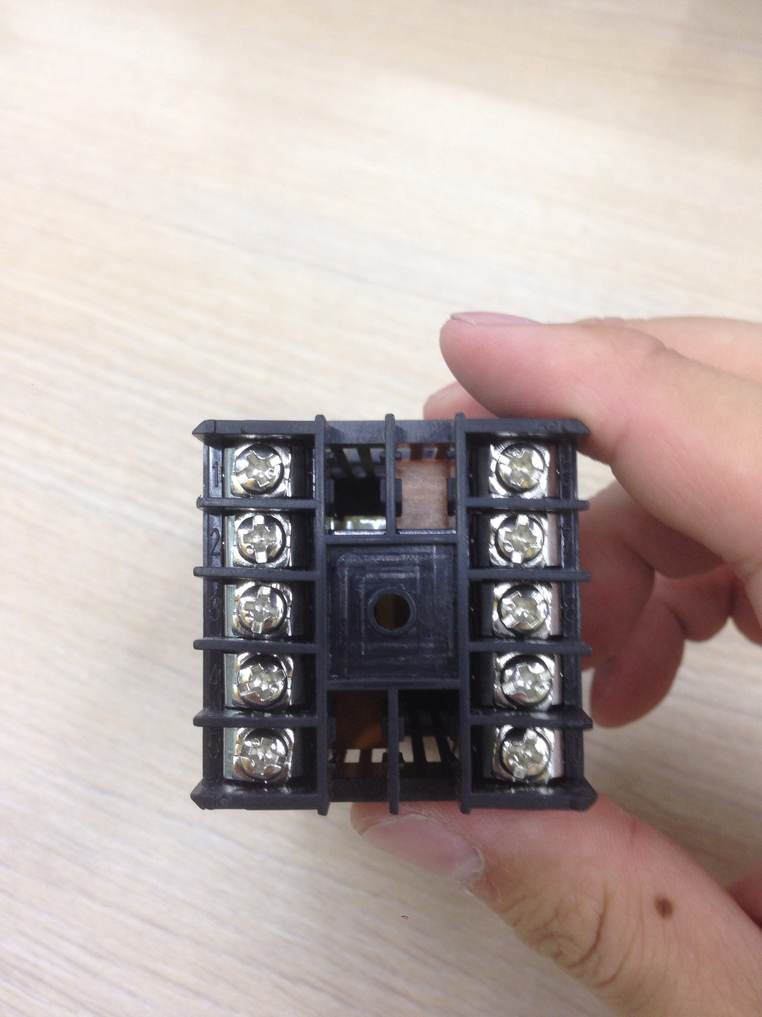 Digital Temperature Control Instrument