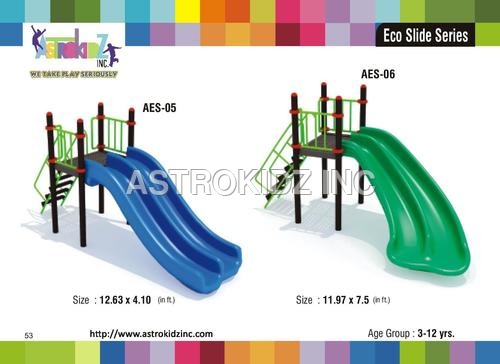 Two Children Play Slides Capacity: 2 Person In One Time