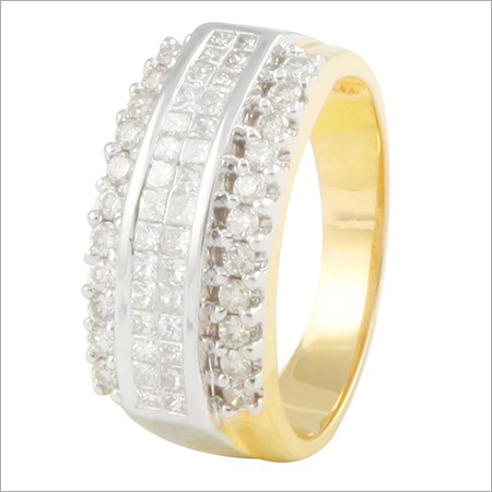 महिलाओं के हीरे के छल्ले