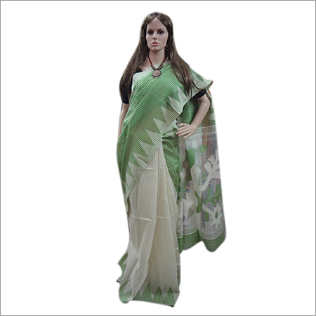 महिला साड़ी