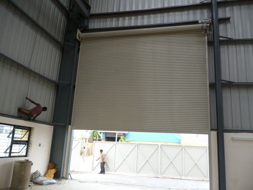 Gear Operated Rolling Shutters - Mild Steel or Galvanized Iron, Customizable Dimensions | Smooth Gearbox Operation, High Tensile Strength, Powder Coated Finish