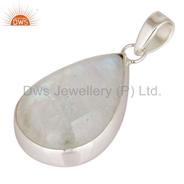 Silver Rainbow Moonstone Bezel-set Pendant Jewelry Gender: Women