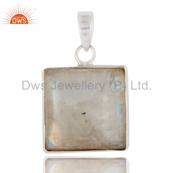 Silver Rainbow Moonstone Pendant Jewelry Gender: Women