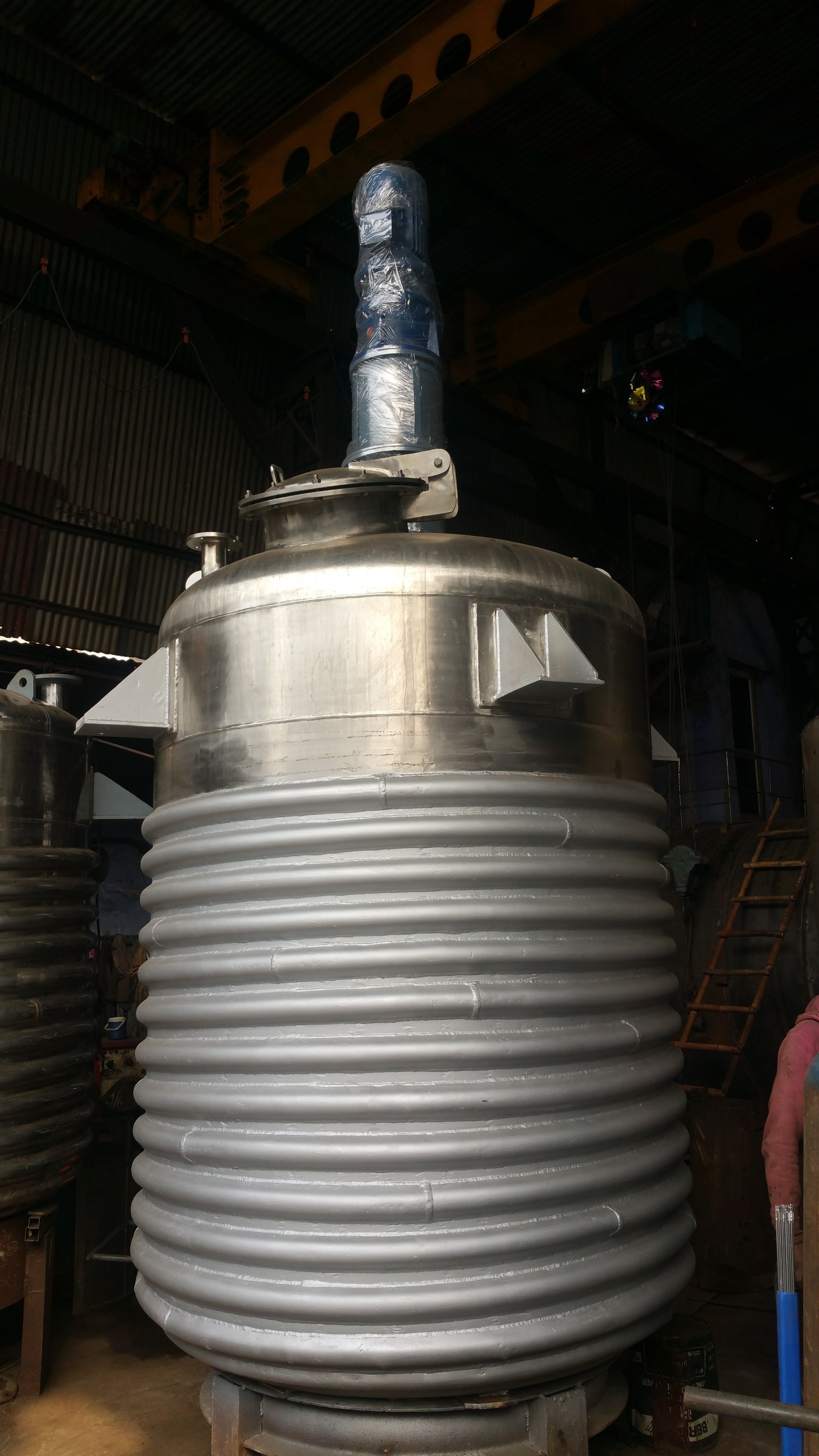 Reaction Vessel - Durable Stainless Steel, 10l Capacity , High Resistance To Corrosive Substances
