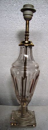 अद्वितीय डिजाइन के साथ सुंदर ग्लास लैंप