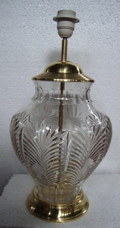 अद्वितीय डिजाइन के साथ सुंदर ग्लास लैंप