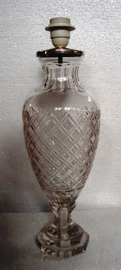 अद्वितीय डिजाइन के साथ सुंदर ग्लास लैंप