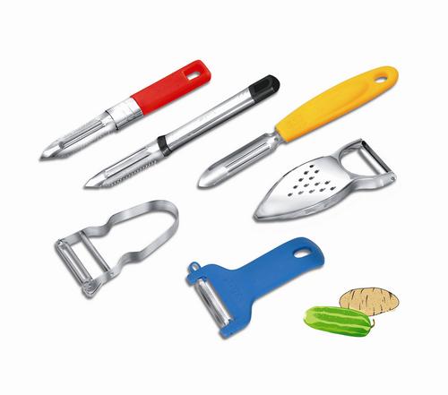 छिलका निकालने वाला और पनीर कद्दूकस करने वाला