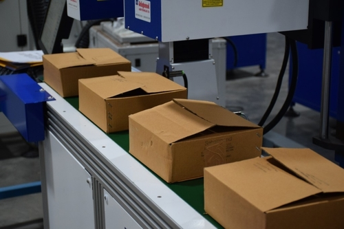 पैकेजिंग के लिए औद्योगिक CO2 लेजर मशीन