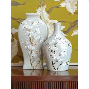 सजाए गए मिट्टी के बर्तन