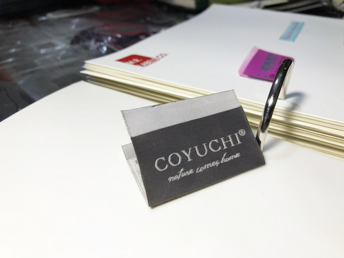 अनुकूलित तफ़ता बुने हुए लेबल