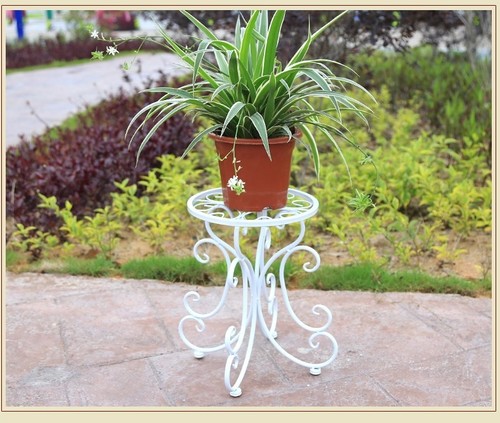 आयरन सजावटी स्टैंड