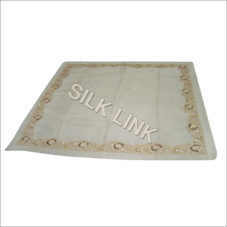 रेशमी कढ़ाई वाले कपड़े