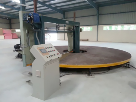 फोम काटने की मशीन