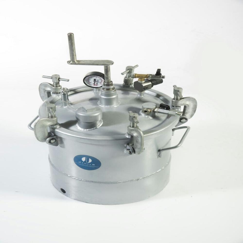 Pressure Feed Container - Attributes: Strong