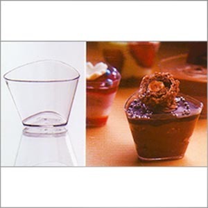 प्लास्टिक त्रिकोणीय कप (60 मिली) PS 3