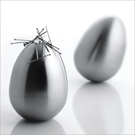 पेपर वेट और पिन होल्डर