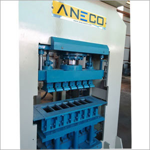 हाइड्रॉलिक ईंट बनाने वाली मशीन