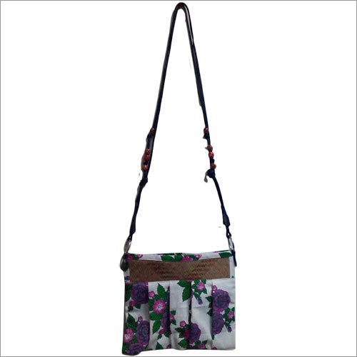 कॉटन फैशन स्लिंग बैग साइज़: मीडियम साइज़