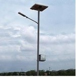 सौर स्ट्रीट लाइट