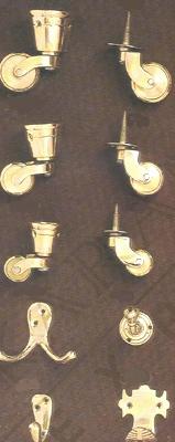 पीतल के कैस्टर और दीवार हुक