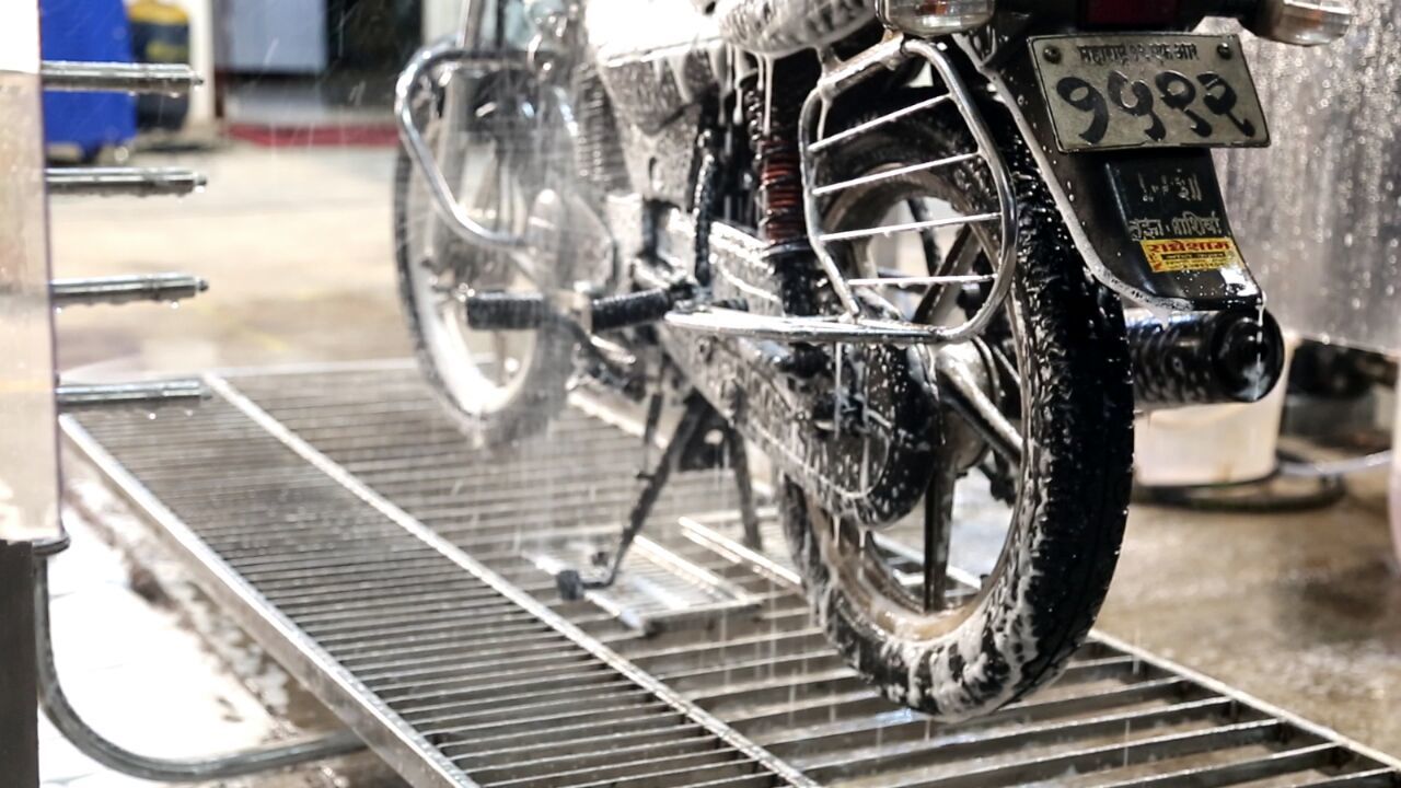 Automatic Fourwin Two Wheeler Wash System