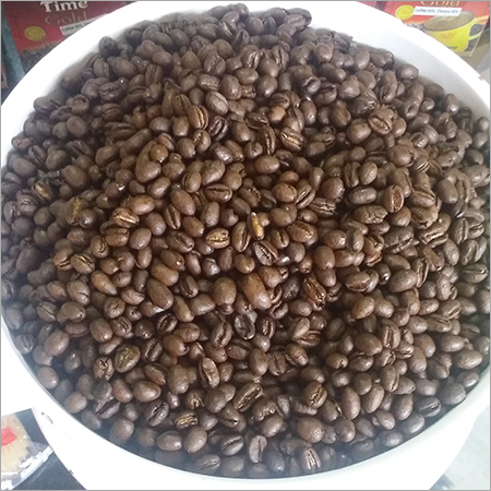 भूरी भुनी हुई कॉफी बीन्स