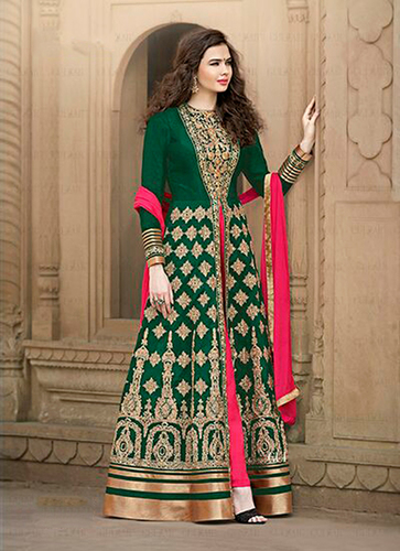 Beguiling Embroidered Work Designer Floor Length Salwar Suit