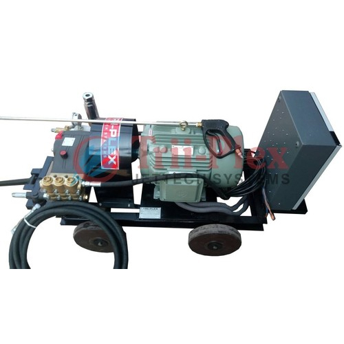 औद्योगिक हाई प्रेशर ट्रिपलक्स प्लंजर पंप्स फ्लो रेट: 17 एलपीएम