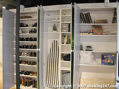 डिजाइनर लकड़ी की अलमारी