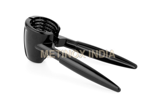 वालनट क्रैकर