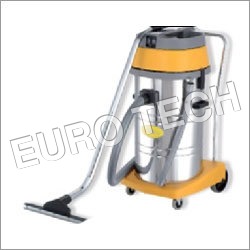 ट्रिपल मोटर वैक्यूम क्लीनर
