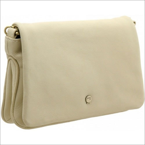 लेदर क्लच बैग्स