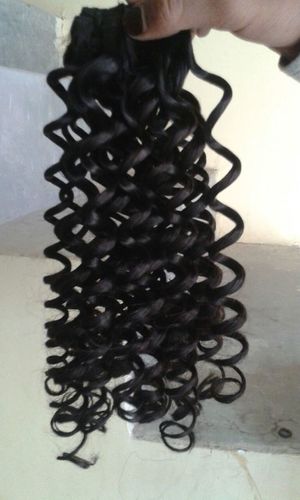 घुंघराले बाल