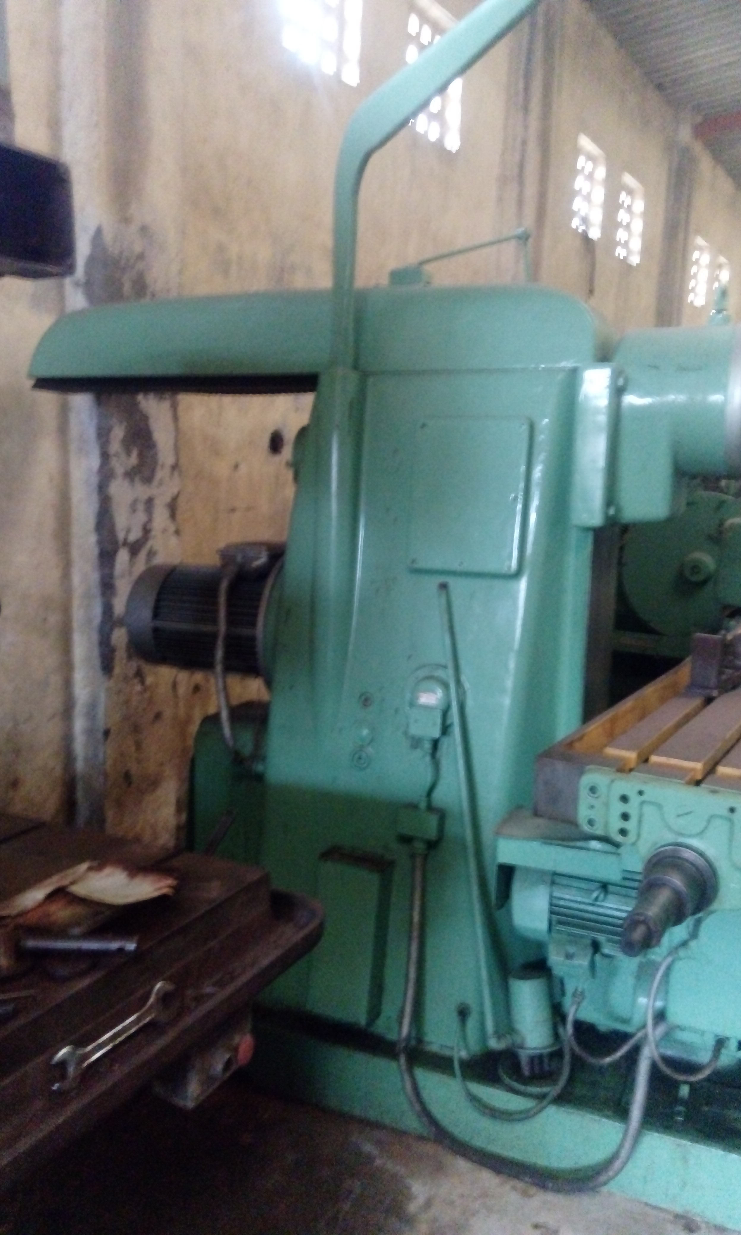 Universal Vertical And Horizontal Milling - Cast Iron, 2000-450mm Dimensions | 1400mm X-axis Travel, 450mm Y-axis Travel, 500mm Z-axis Travel, Iso 50 Spindle
