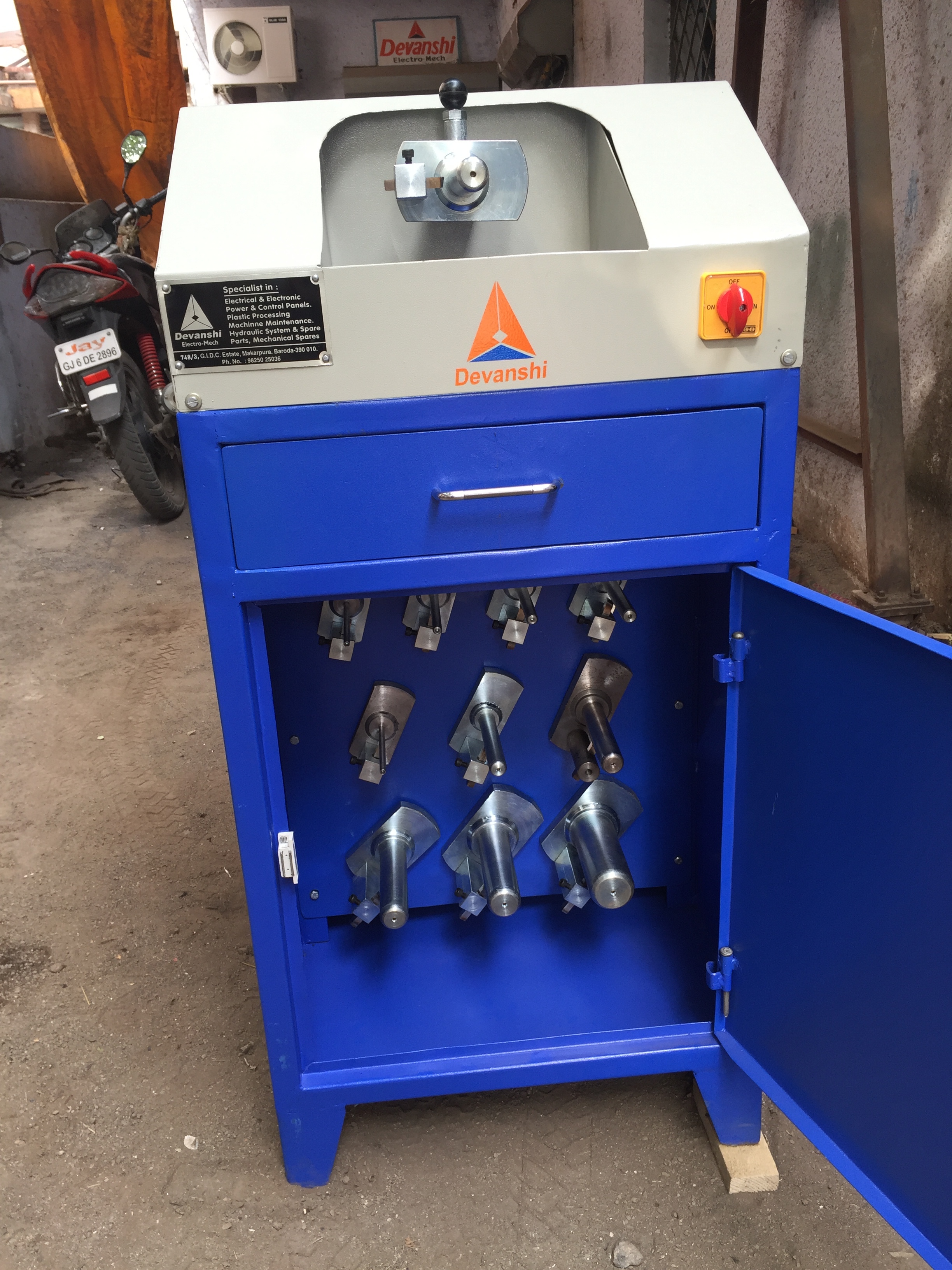 Semi-automatic Hose Skiving Machine