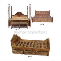डिजाइनर लकड़ी का बिस्तर