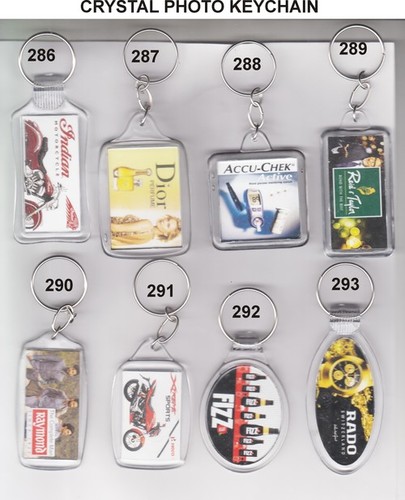 ब्लैक एंड व्हाइट एब्स मोल्ड किचेन