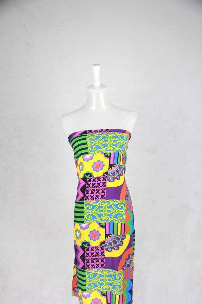 Rayon Printed Fabric - 110gsm, 142cm Width | Soft Hand Feel, Vibrant Floral Patterns, Advanced Digital Printing