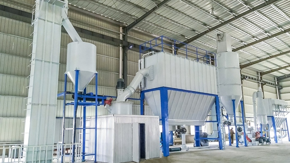 Micro Pulverizer - Steel & Ceramic | Models HGM80-HGM1680L, Capacity 0.4-30T/H, Fineness 5-74 Micron, High Efficiency, Environment-Friendly