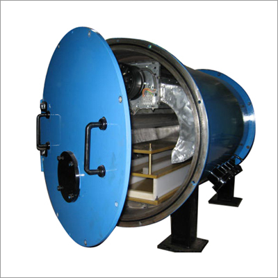 CO2 LASER CHAMBER.