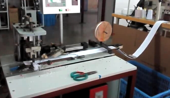 Good Quality Ultrasonic Hook And Eye Tape Cutting Machine