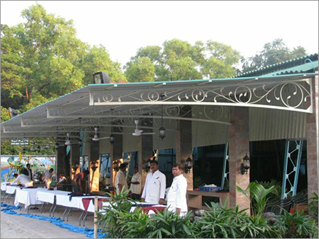कैंटिलिवर शेड