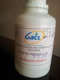 कास्टिक पोटाश लाइ
