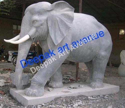 मार्बल हाथी की मूर्ति