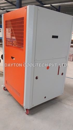 चिलर निर्माता