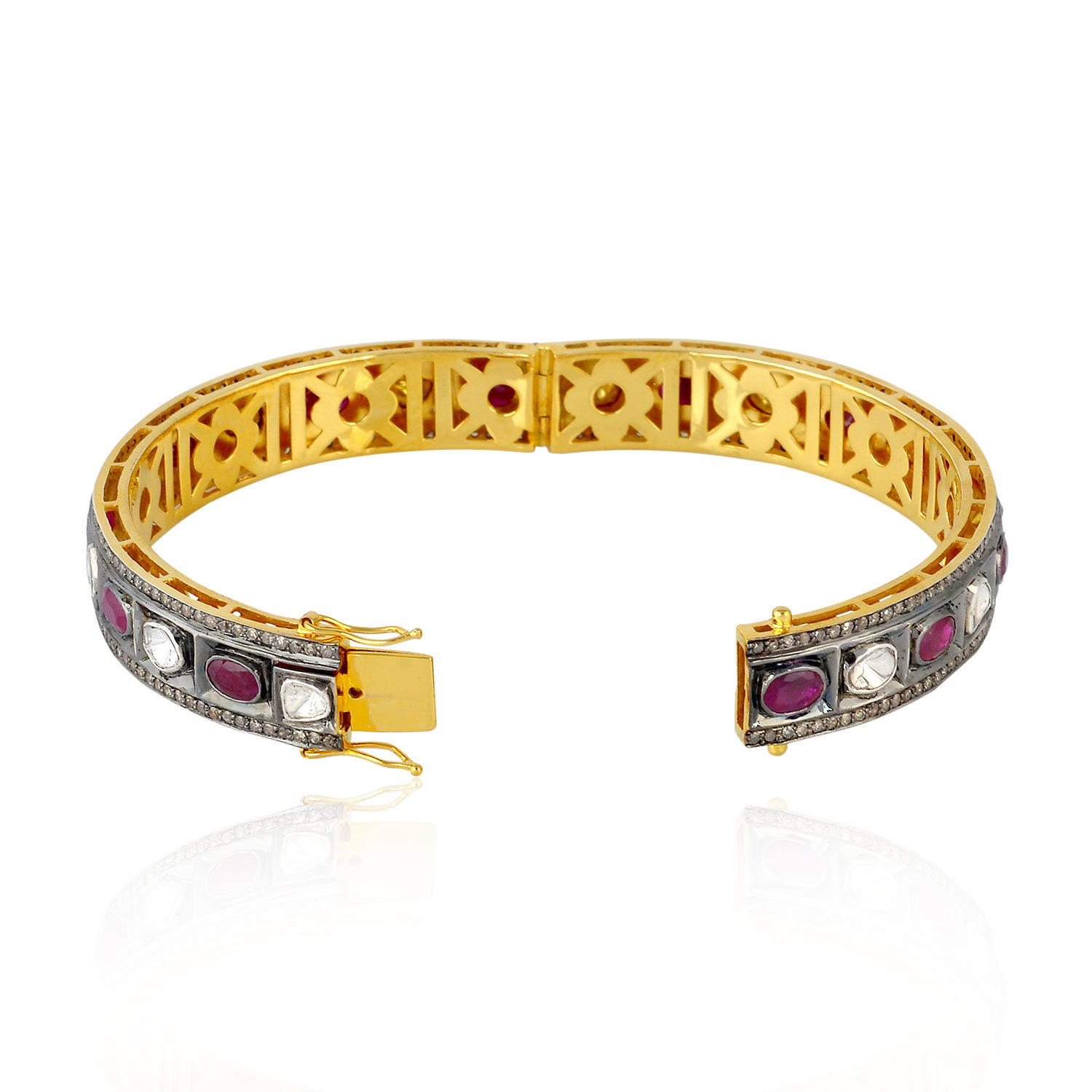 Uncut & Rose Cut Diamond Ruby Bangle Jewelry Diamond Carat Weight: 31.142 Carat