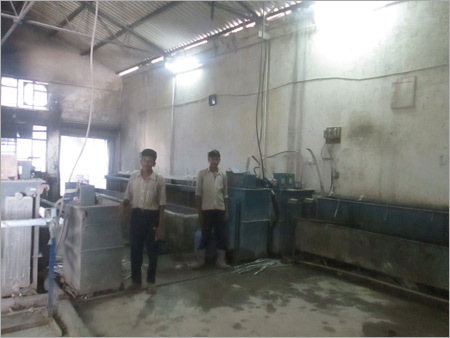 एल्यूमिनियम सेक्शन एनोडाइजिंग सेवाएँ