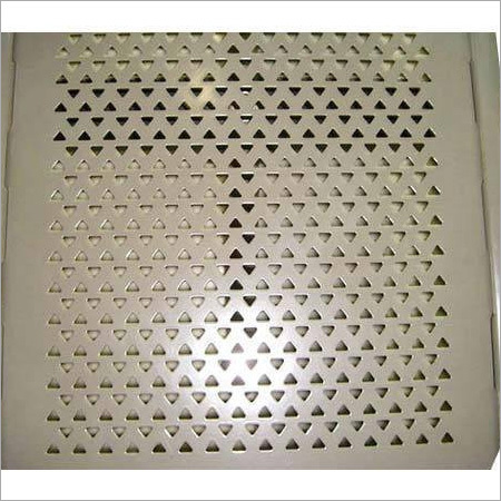 त्रिकोणीय छिद्रित चादर