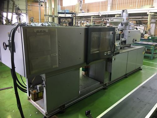 इंजेक्शन मोल्डिंग मशीन